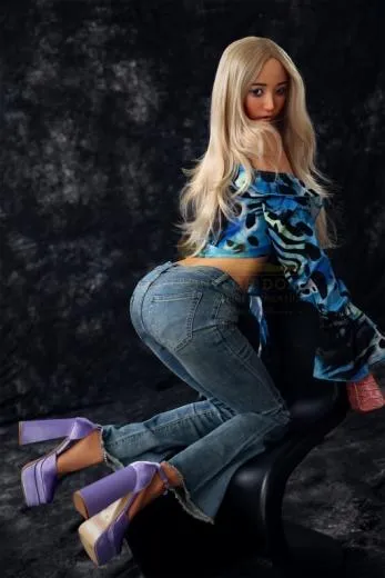 Bambola in silicone Suki 167 cm - Image 11