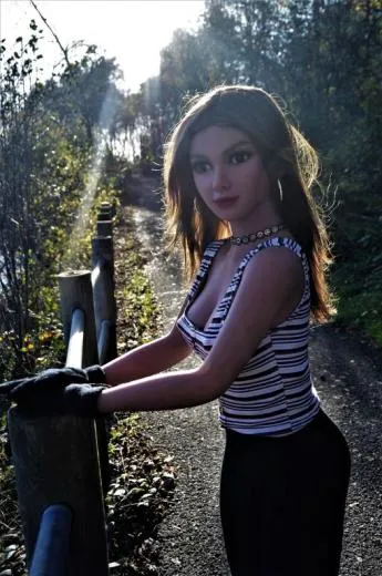 Hellen Park 155cm krleksdocka - Image 14