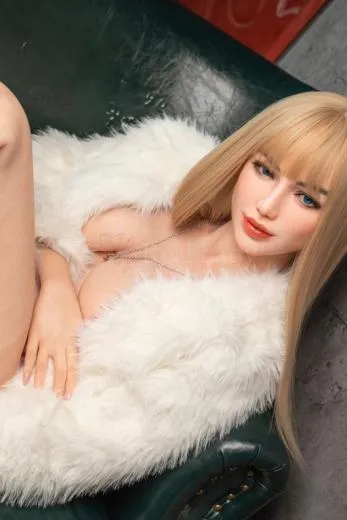 Love Doll Carla 170cm - Image 23