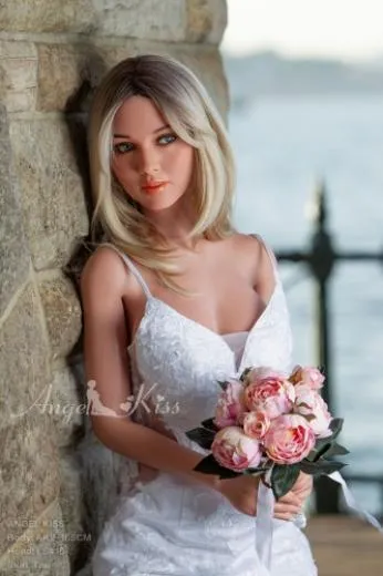 Love Doll Maddision - Image 18