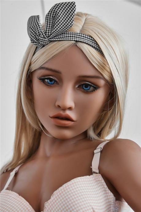 Love Doll Victoria - Image 14