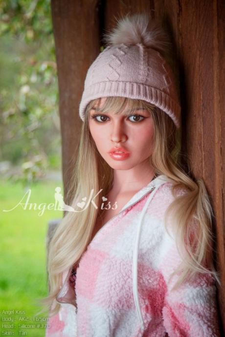 Love DollAnnabelle II