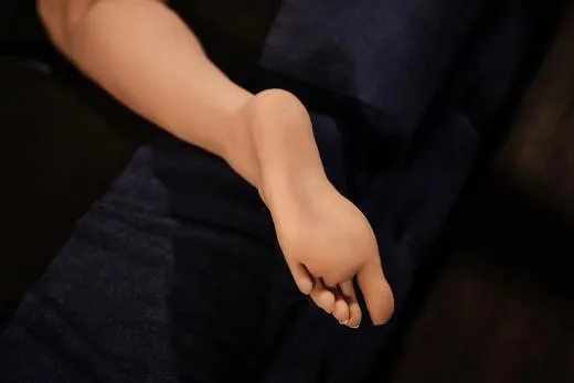 MM-MUECA IRINA 165 CM CURVY - Image 5