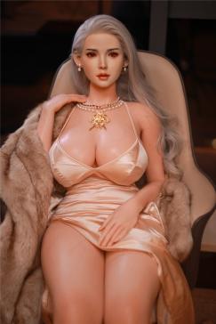 Nancy 162 cm