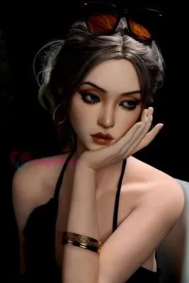 AI love doll Yuri 164cm