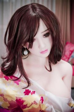 EBL-DOLL HELLEN 138CM