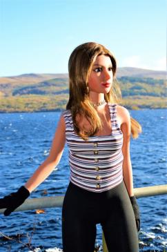 Hellen Lake 155cm Muneca Amor - Image 7